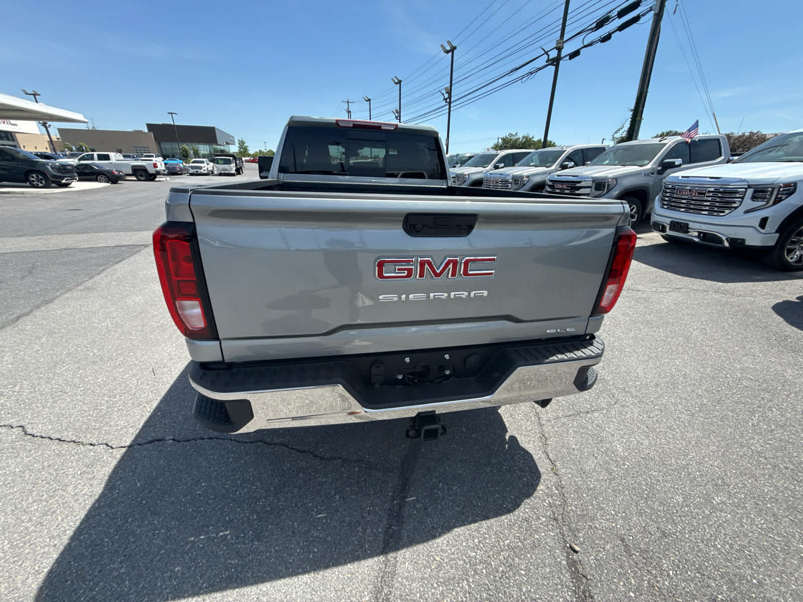 New 2026 GMC Sierra 2500 SLE w/ SLE Value Package; AWD/4WD image 9