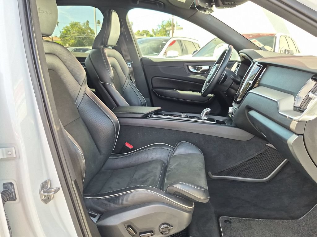 Used 2019 Volvo XC60 T8 R-Design w/ Advanced Package AWD/4WD image 33