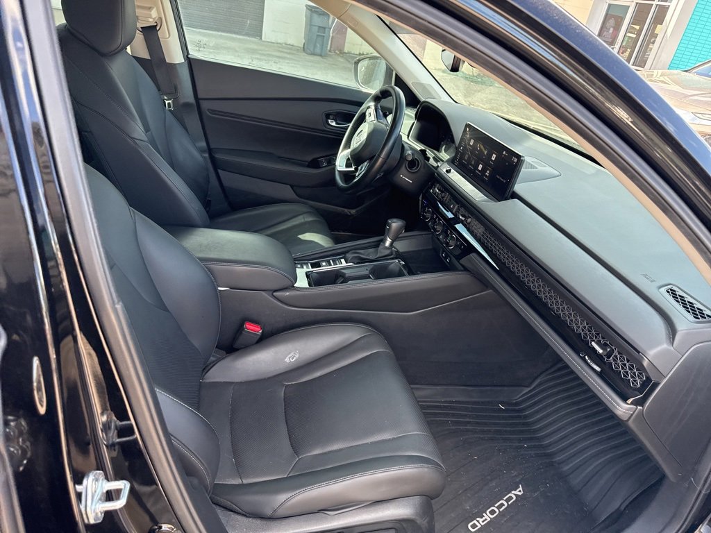 Used 2023 Honda Accord Touring image 17