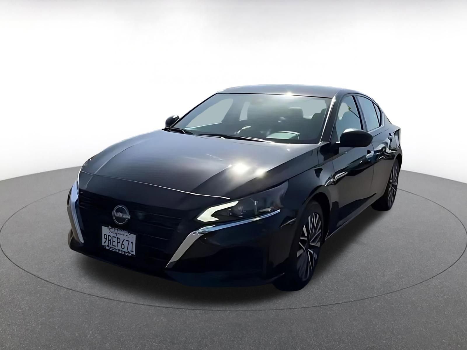 Used 2025 Nissan Altima 2.5 SV image 7