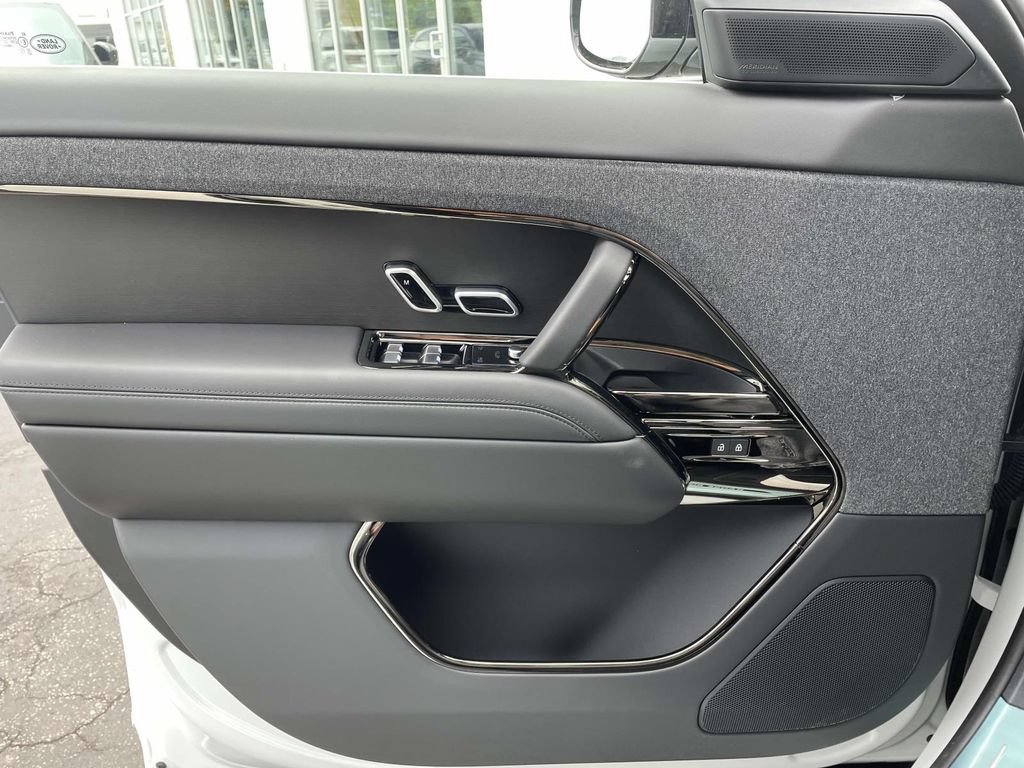 New 2026 Land Rover Range Rover Sport Dynamic SE AWD/4WD image 32