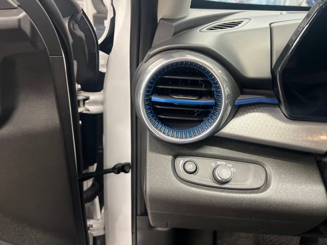 New 2026 Chevrolet Trax LT w/ Driver Confidence Package FWD image 11