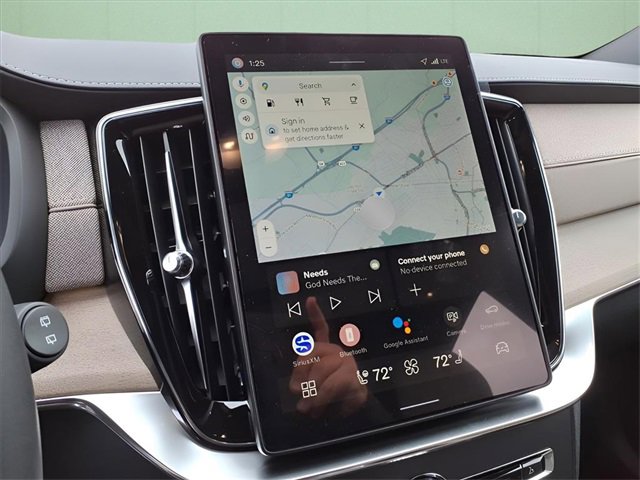 New 2026 Volvo XC90 B6 Plus w/ Protection Package Premier image 16