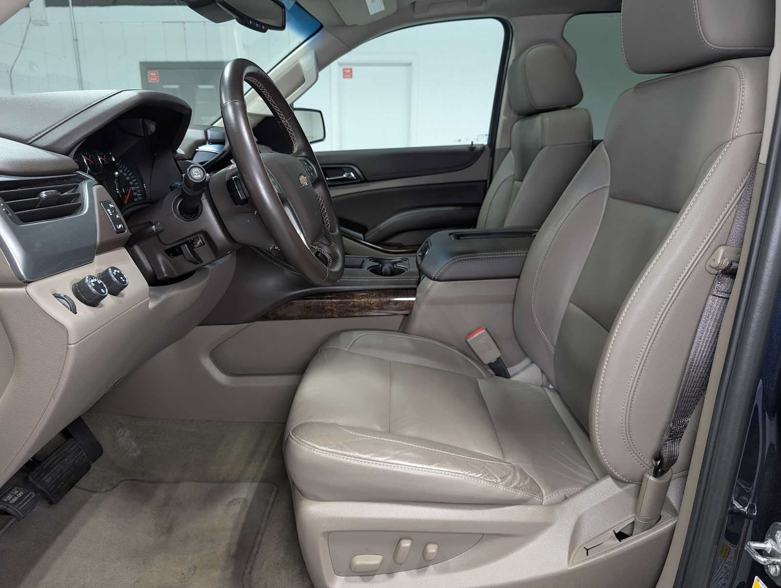 Used 2019 Chevrolet Tahoe LT AWD/4WD image 4
