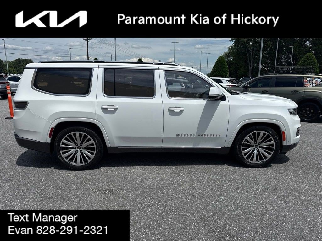 Used 2022 Jeep Grand Wagoneer Series III AWD/4WD image 8