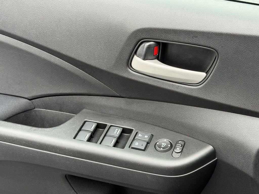 Used 2015 Honda CR-V LX image 35