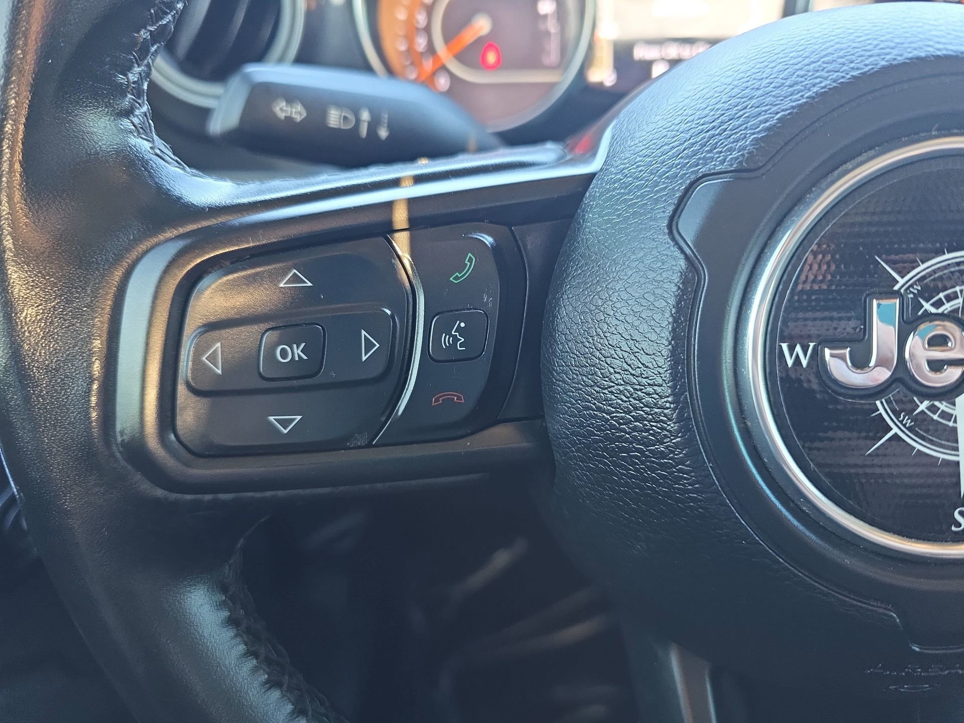 Used 2022 Jeep Gladiator Sport AWD/4WD image 17
