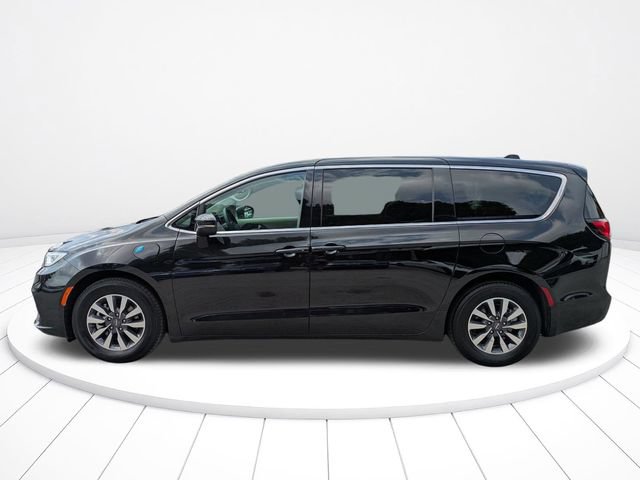Used 2023 Chrysler Pacifica Touring-L FWD image 7