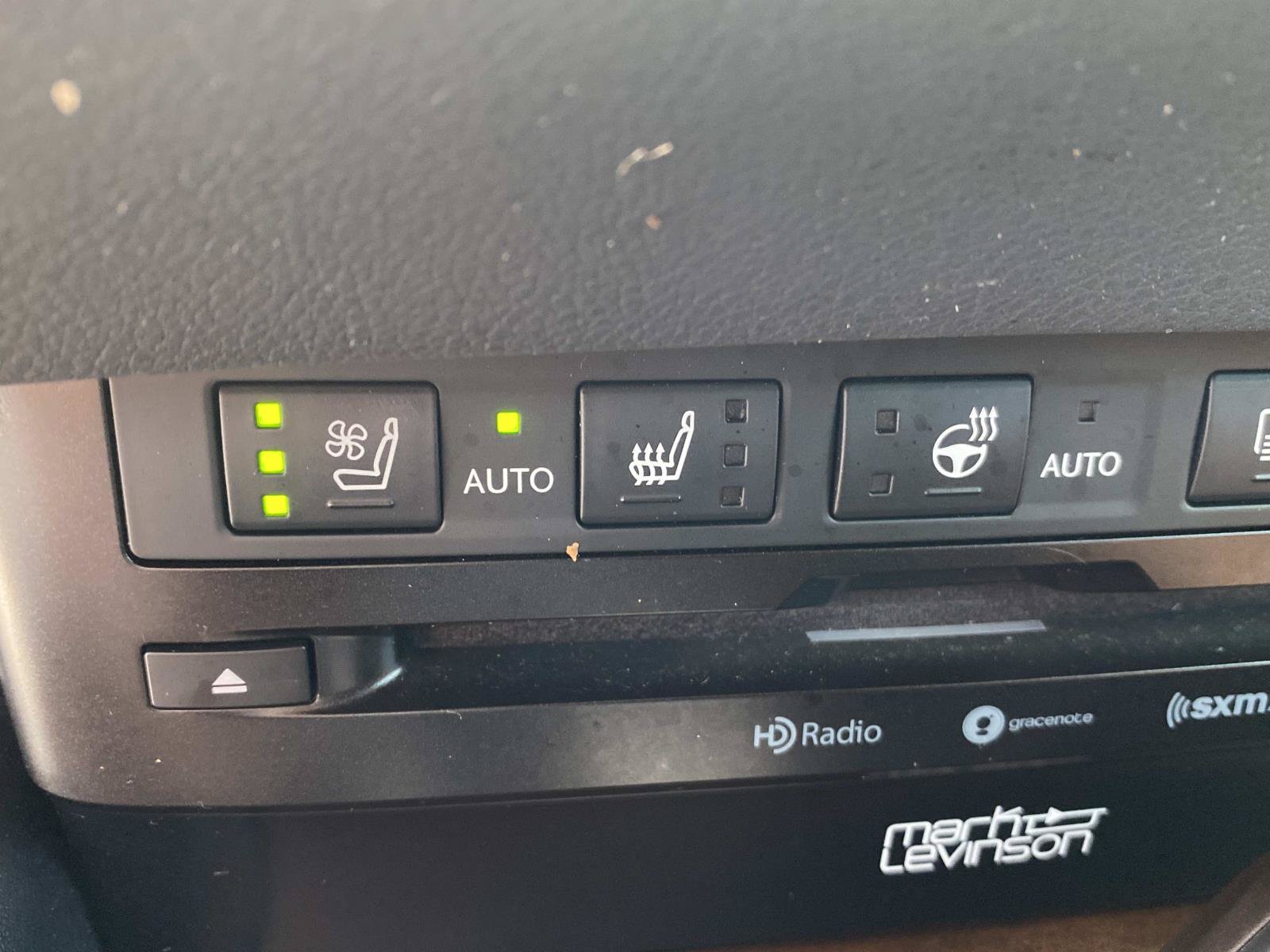 Used 2022 Lexus ES 350 Ultra Luxury w/ Accessory Package 2 FWD image 25