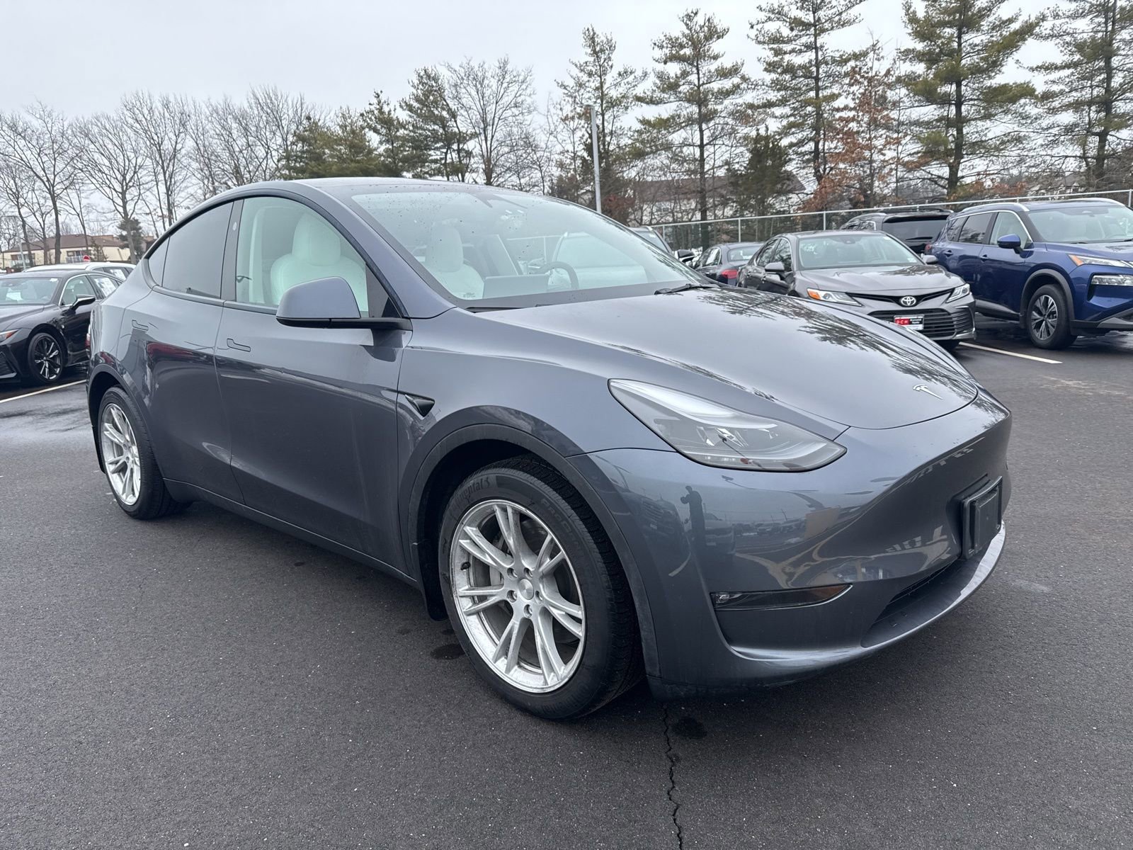 Used 2023 Tesla Model Y Long Range image 3