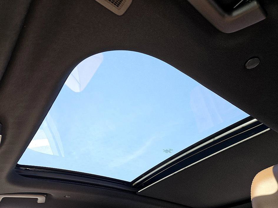 Used 2023 Lincoln Nautilus Reserve w/ Equipment Group 201A image 8