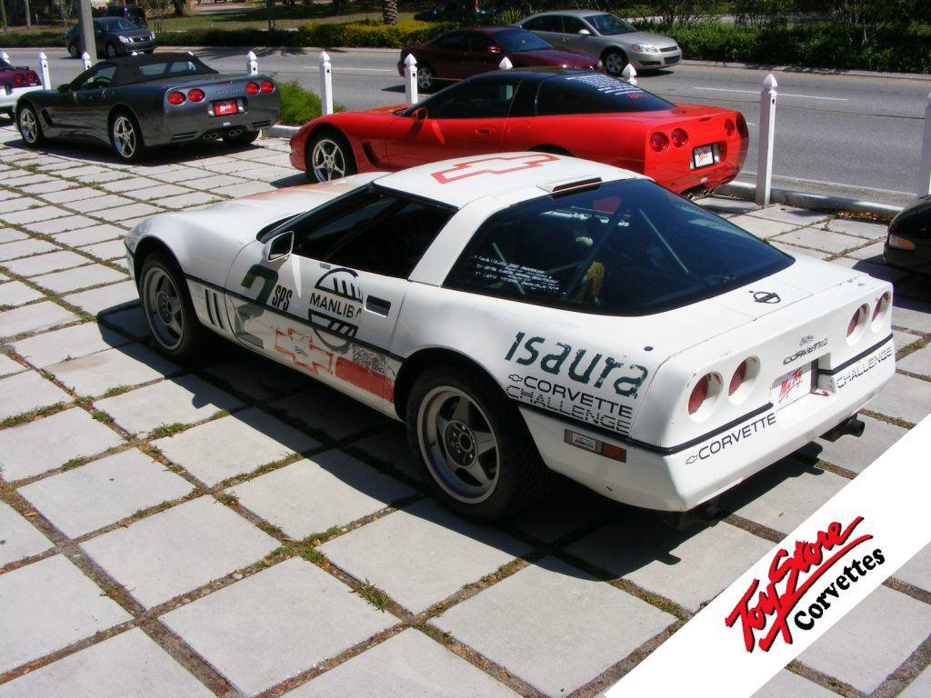 Used 1988 Chevrolet Corvette Coupe image 4