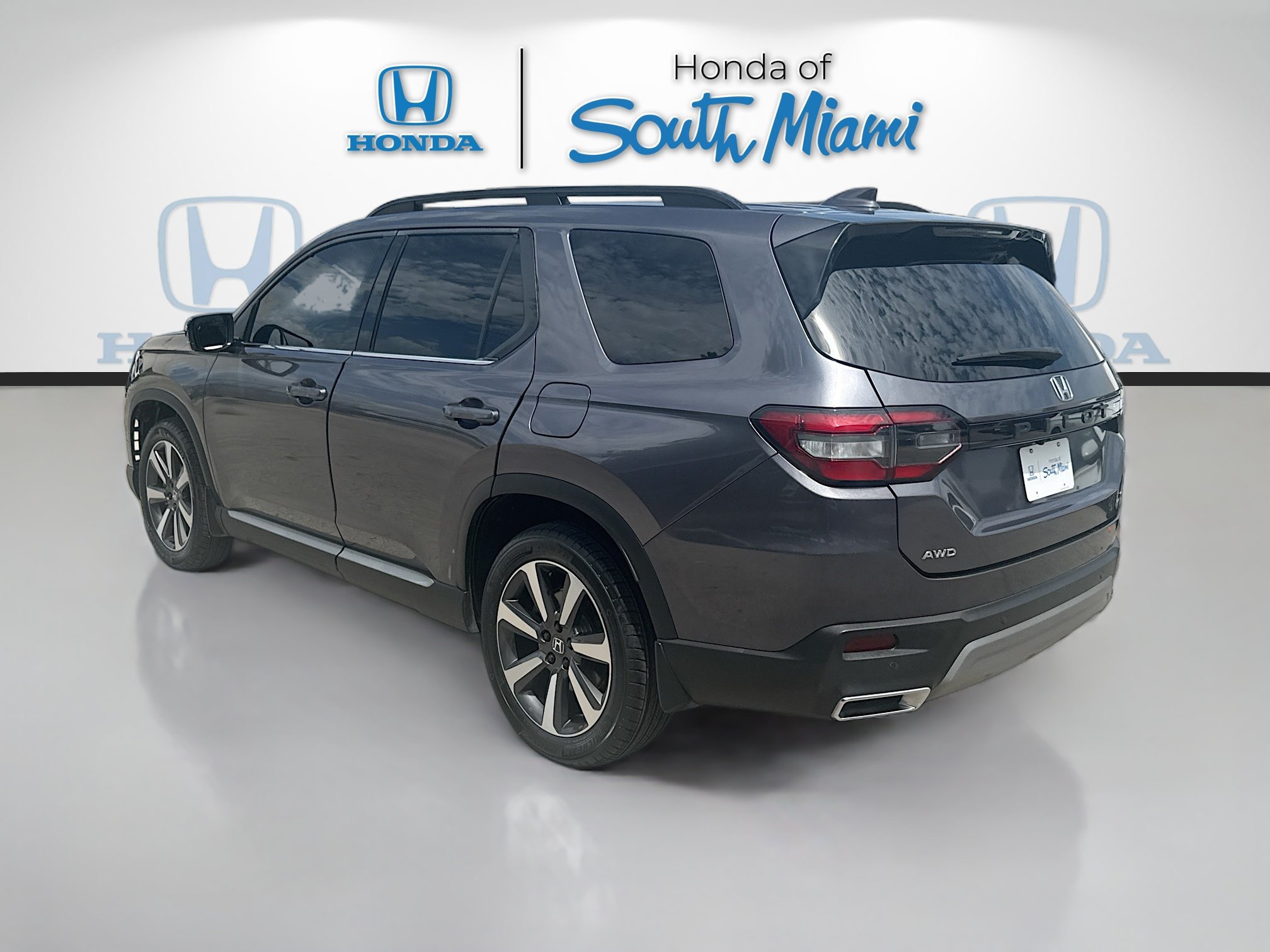 Certified 2023 Honda Pilot Touring image 5