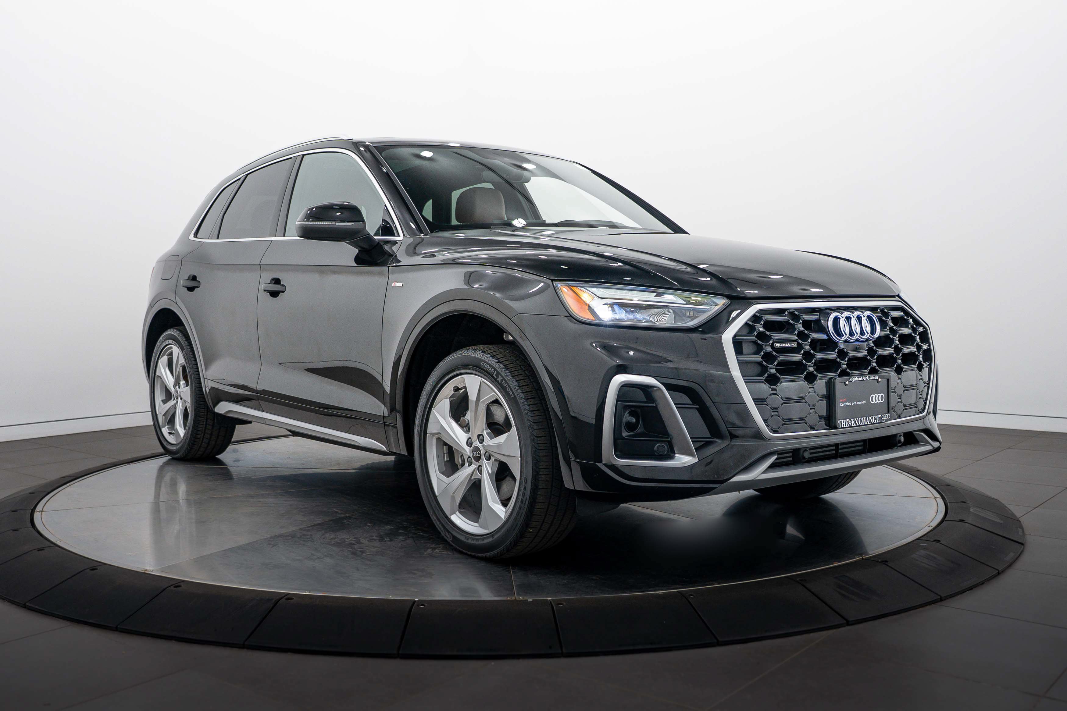 Certified 2023 Audi Q5 2.0T Premium Plus w/ Premium Plus Package AWD/4WD image 2