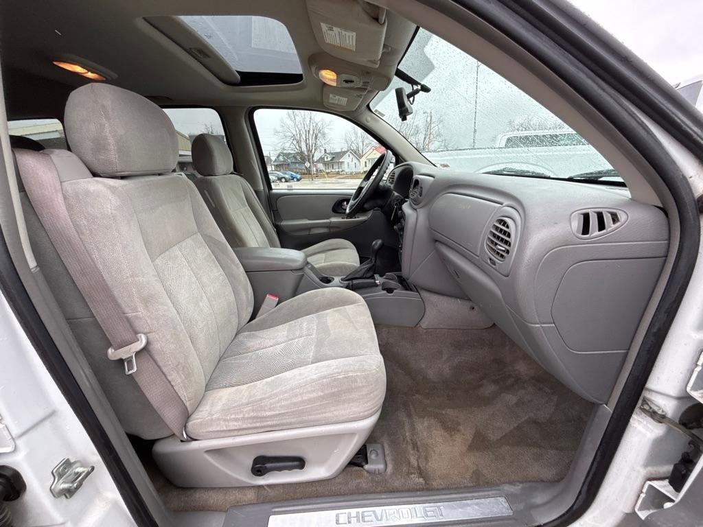 Used 2005 Chevrolet TrailBlazer LS AWD/4WD image 11