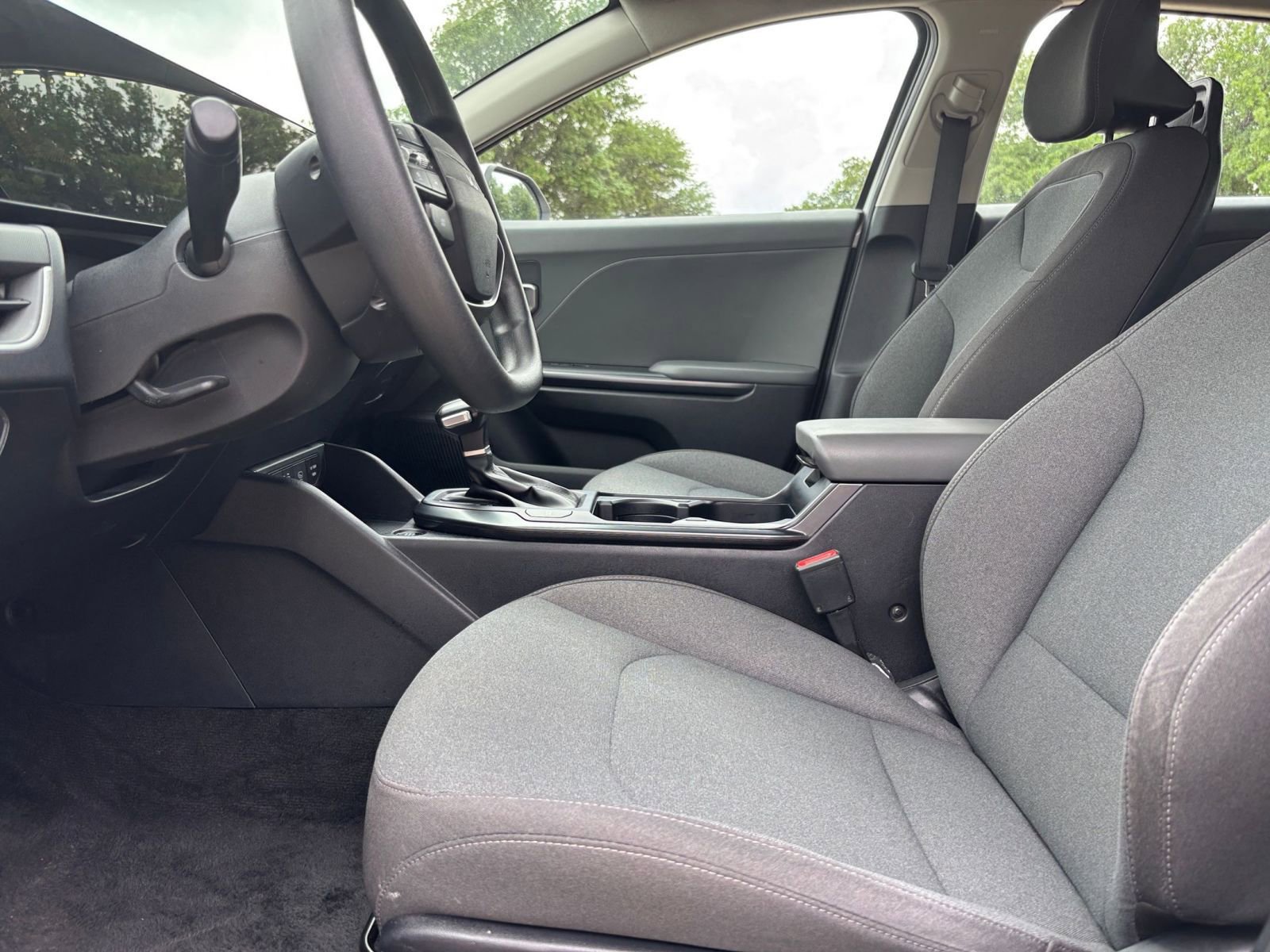 Used 2025 Kia K4 FWD image 28