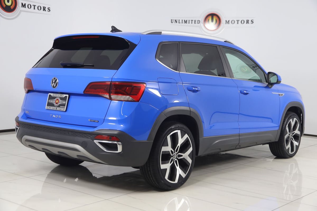 Used 2022 Volkswagen Taos SEL w/ Panoramic Sunroof Package AWD/4WD image 3