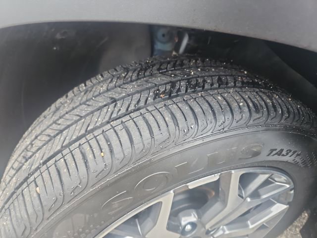 Used 2023 Kia Seltos EX image 28