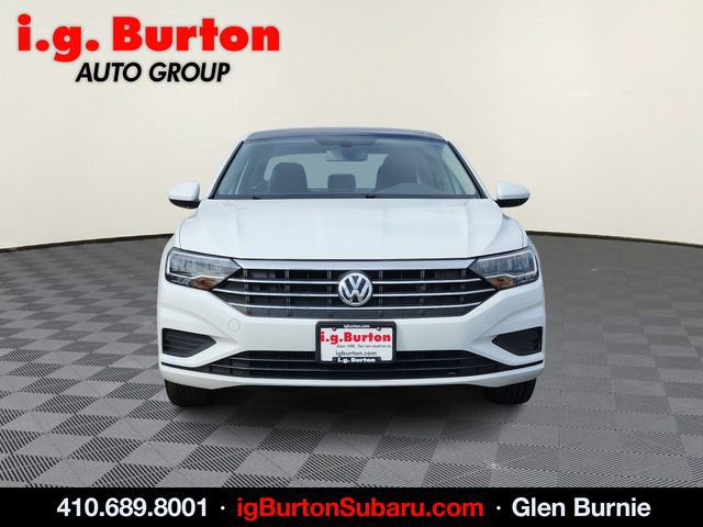 Used 2021 Volkswagen Jetta SE image 2