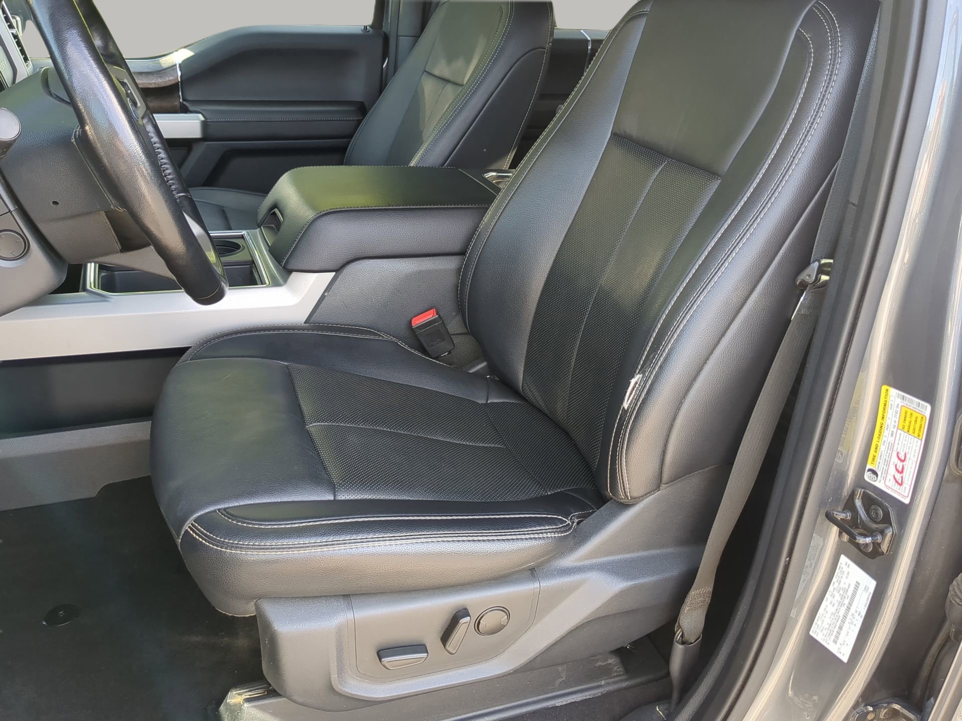 Certified 2022 Ford F250 Lariat w/ Lariat Ultimate Package AWD/4WD image 57