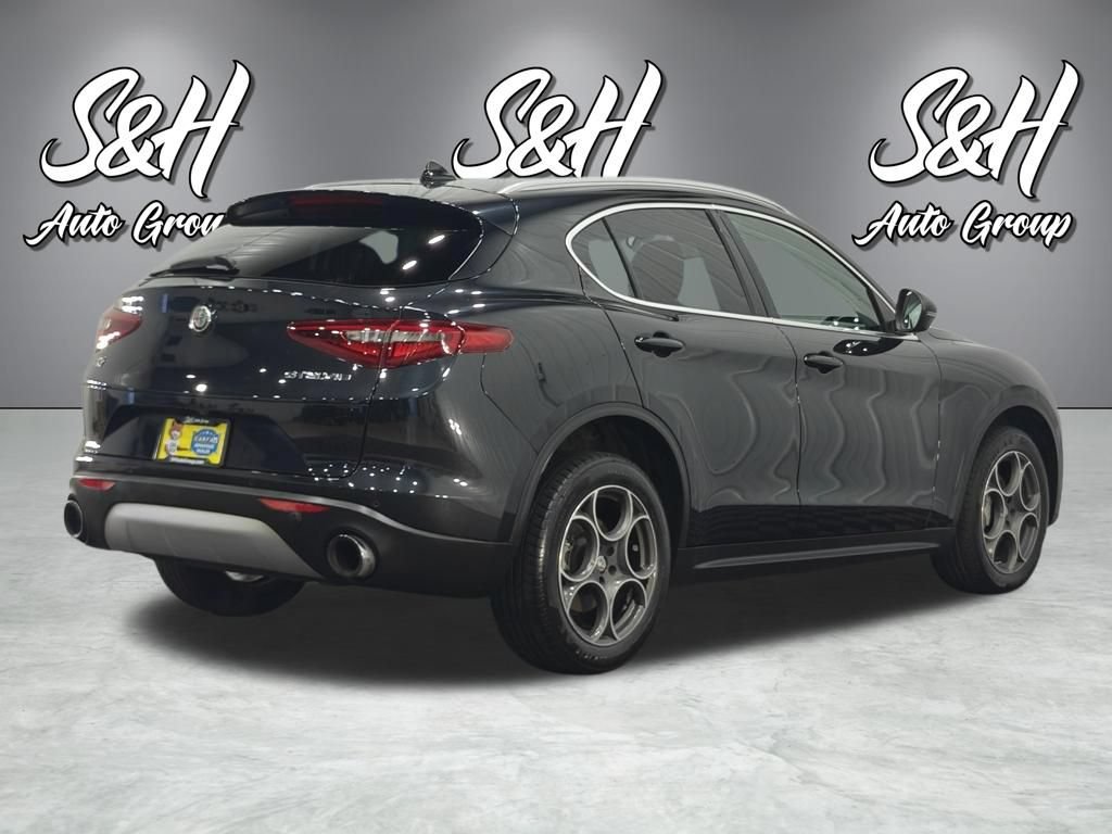 Used 2018 Alfa Romeo Stelvio AWD w/ Cold Weather Package image 18