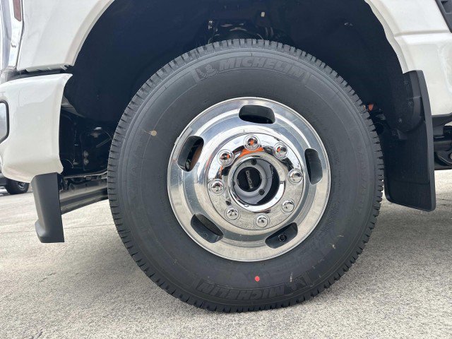 New 2026 Ford F350 Platinum w/ Platinum Plus Package AWD/4WD image 11