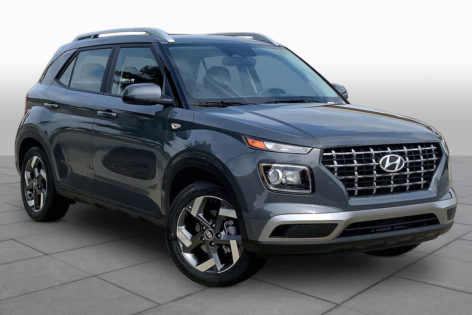 New 2026 Hyundai Venue SEL FWD image 2