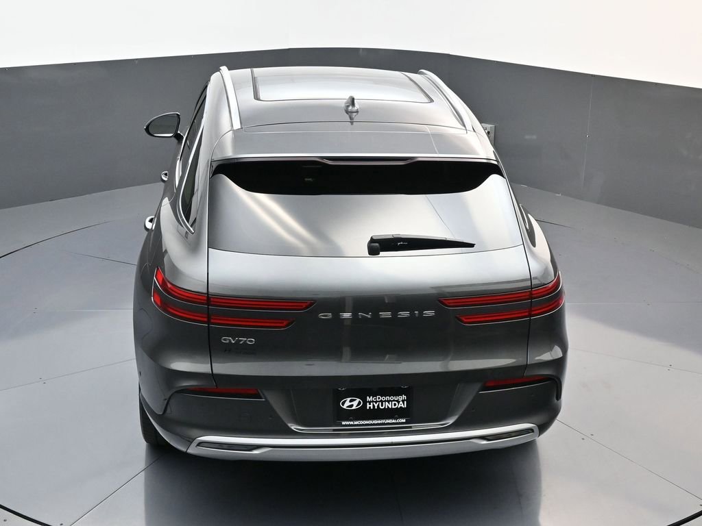Used 2023 Genesis Electrified GV70 Advanced image 18