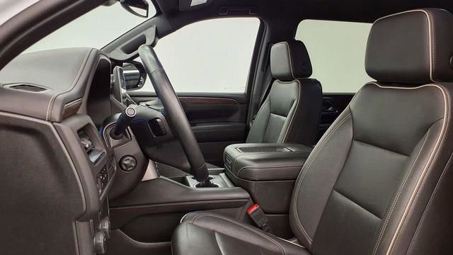 Used 2023 Chevrolet Suburban Premier image 22