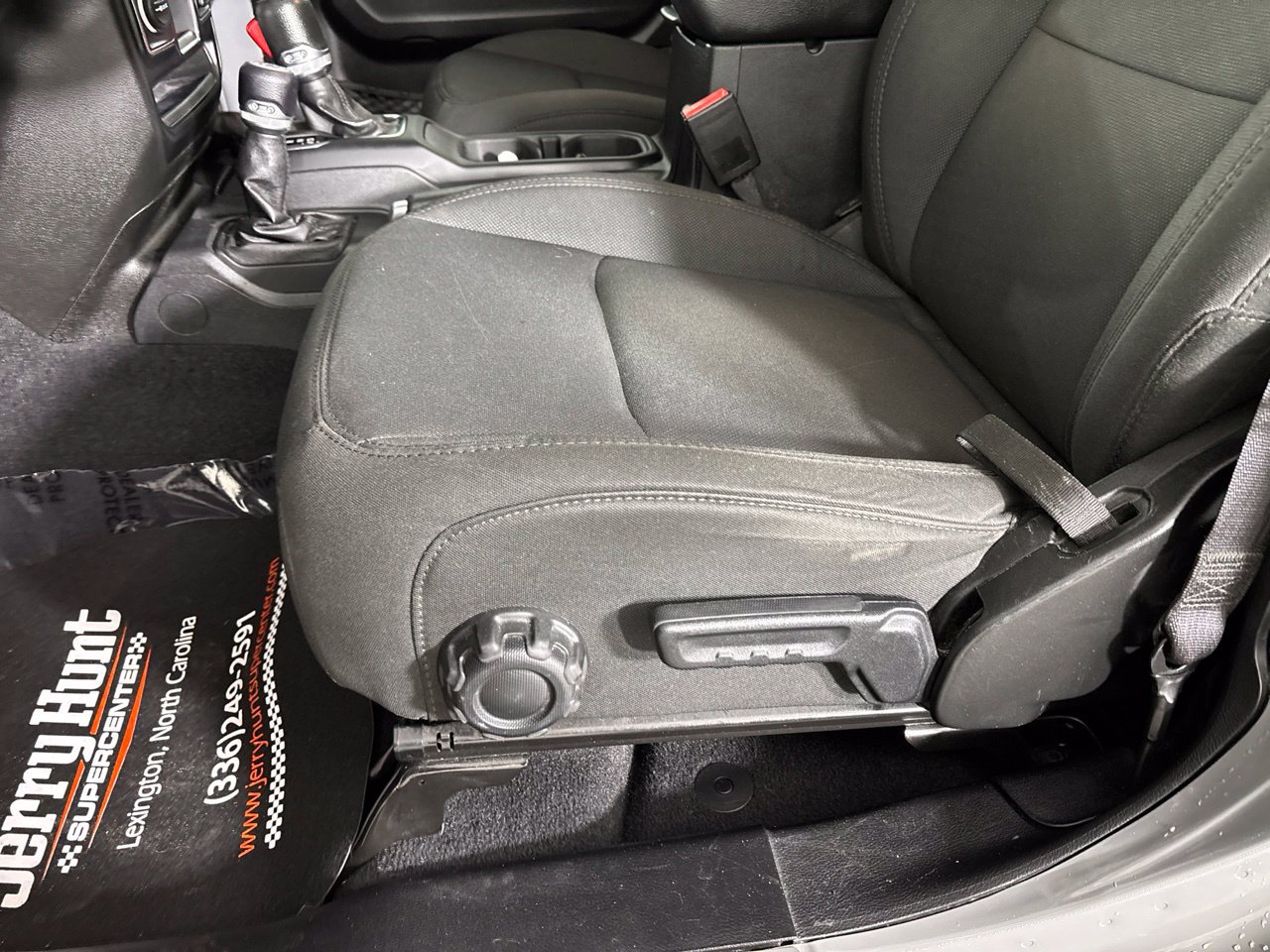 Used 2023 Jeep Wrangler Unlimited Sport AWD/4WD image 9