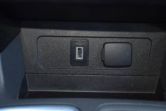 Used 2017 Ford Escape SE w/ SE Sport Appearance Package image 26