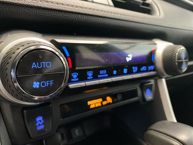 Used 2021 Toyota RAV4 XLE AWD/4WD image 22