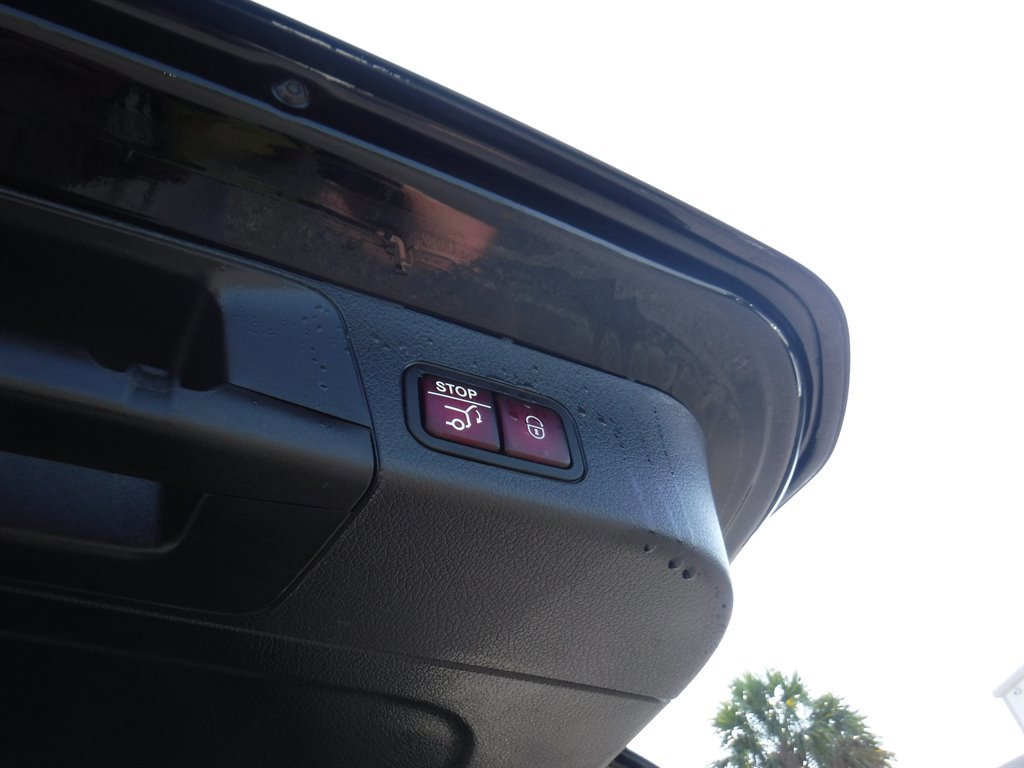 Used 2023 Mercedes-Benz GLB 250 image 9