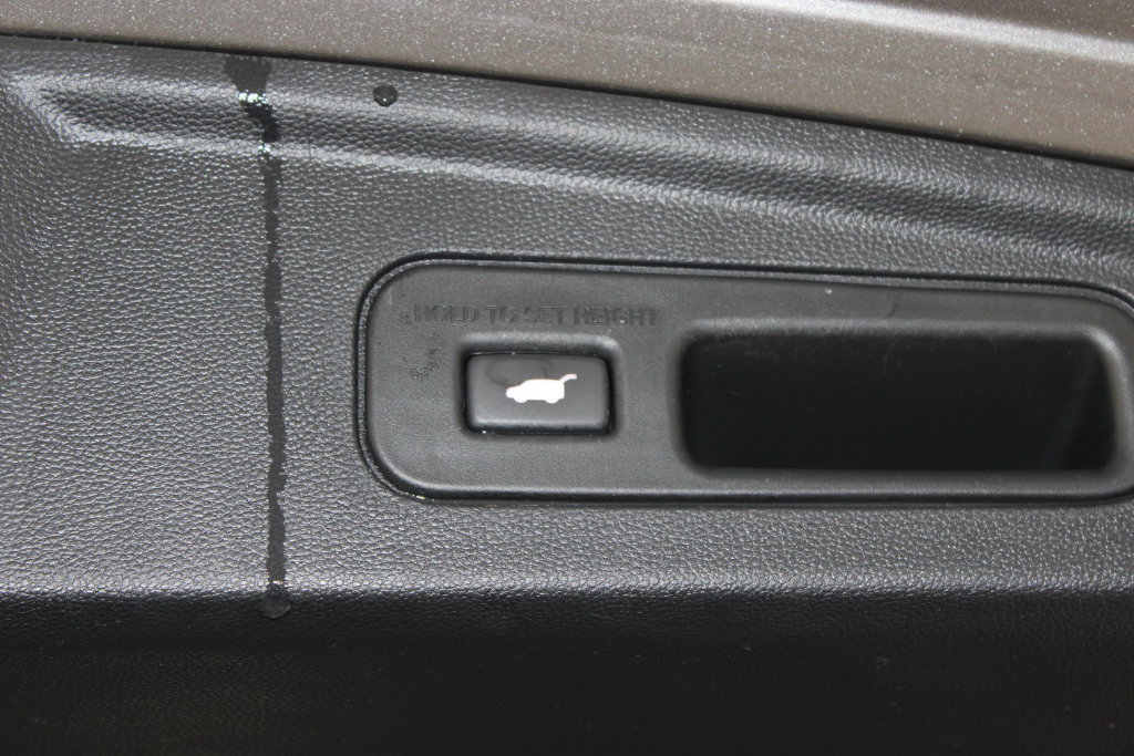 Used 2023 Acura MDX w/ Technology Package AWD/4WD image 17