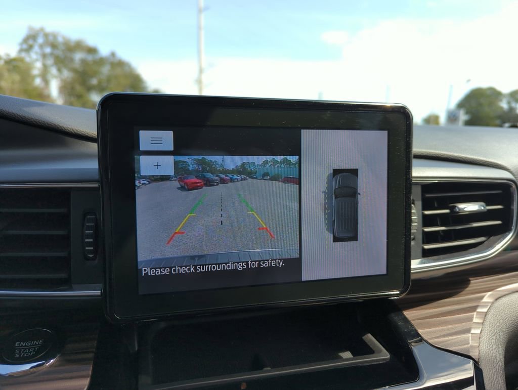 Used 2023 Ford Explorer Limited image 26