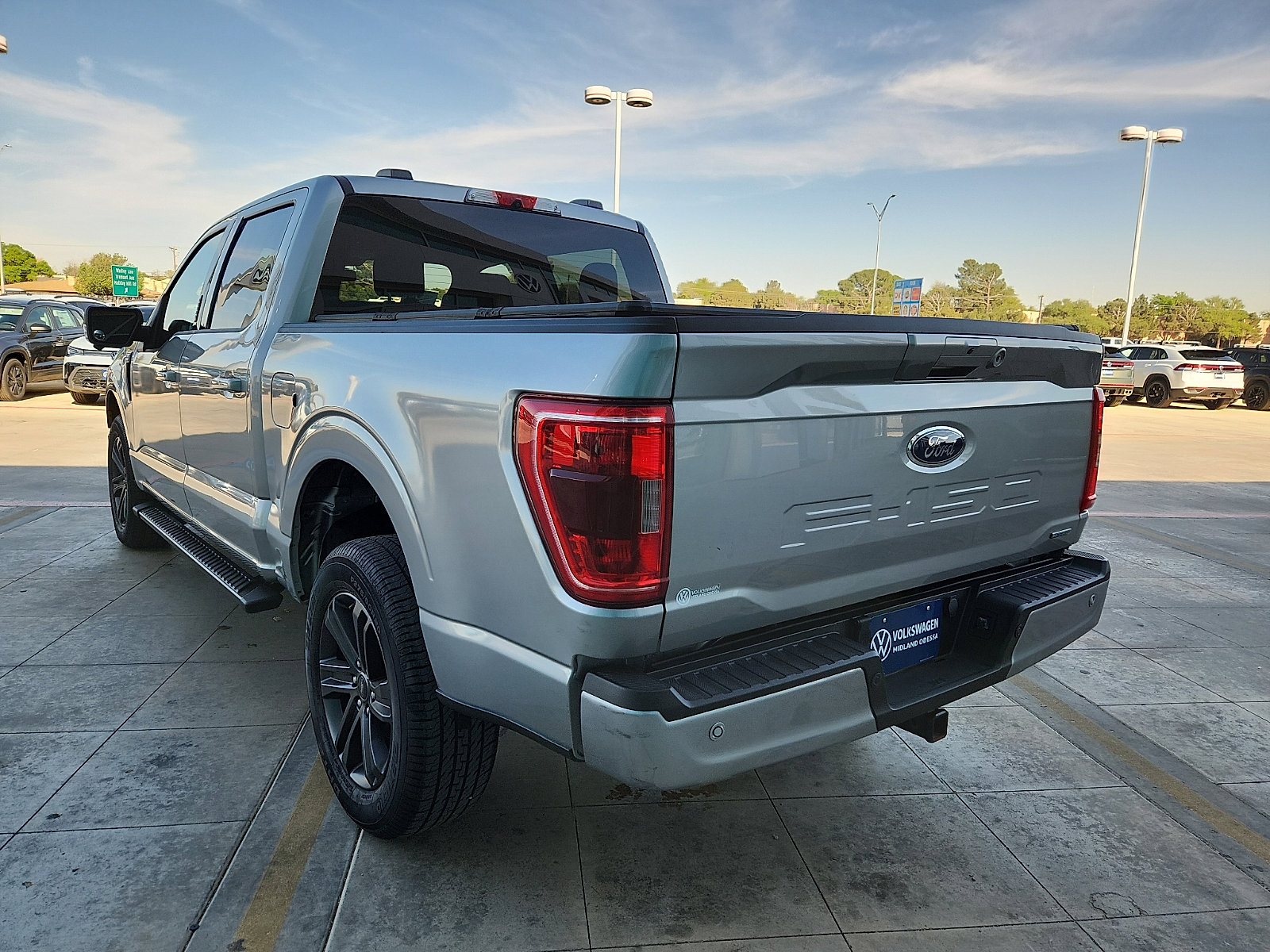 Used 2022 Ford F150 XLT w/ Equipment Group 302A High image 5