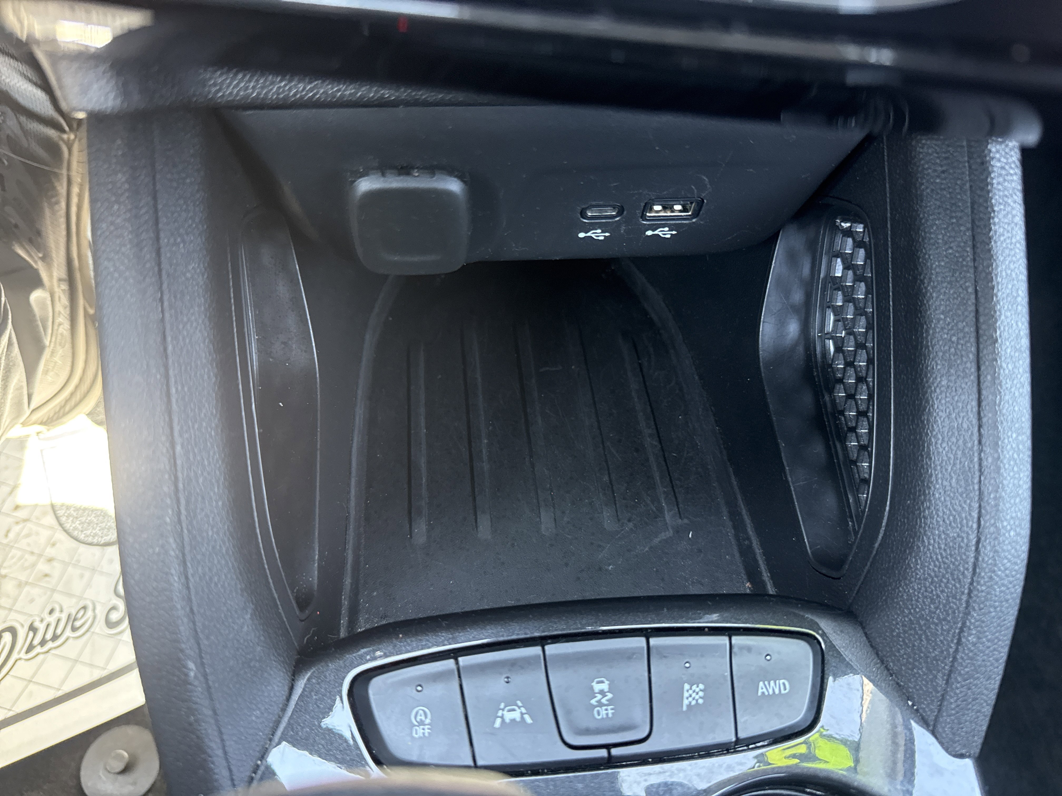 Used 2025 Chevrolet TrailBlazer LT AWD/4WD image 27