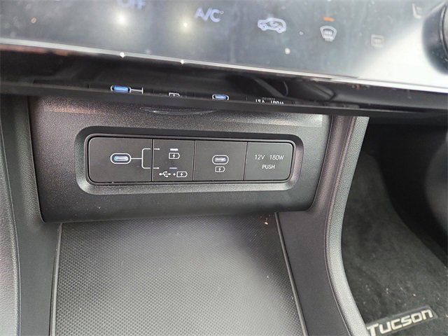 Certified 2025 Hyundai Tucson Limited image 16