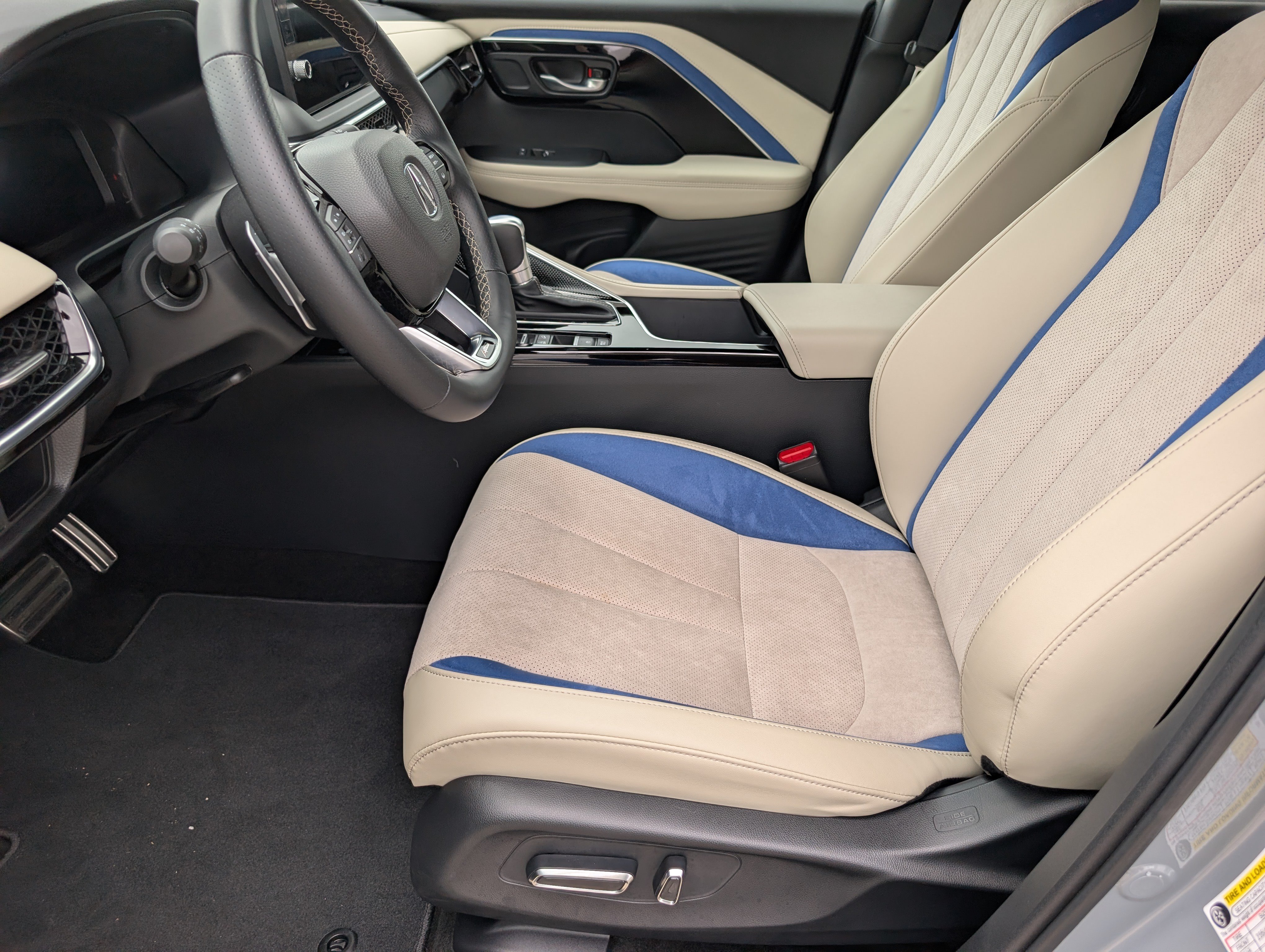 Certified 2025 Acura ADX A-Spec AWD/4WD image 9