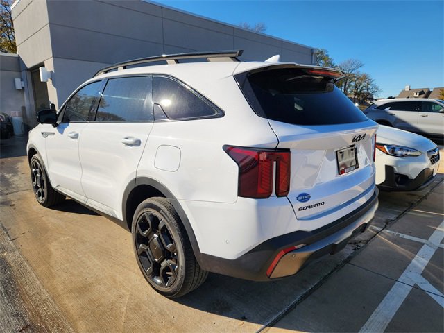 Certified 2025 Kia Sorento SX image 3