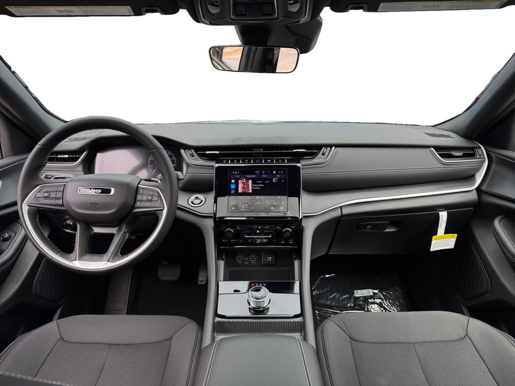 New 2025 Jeep Grand Cherokee L Laredo w/ Luxury Tech Group I image 10