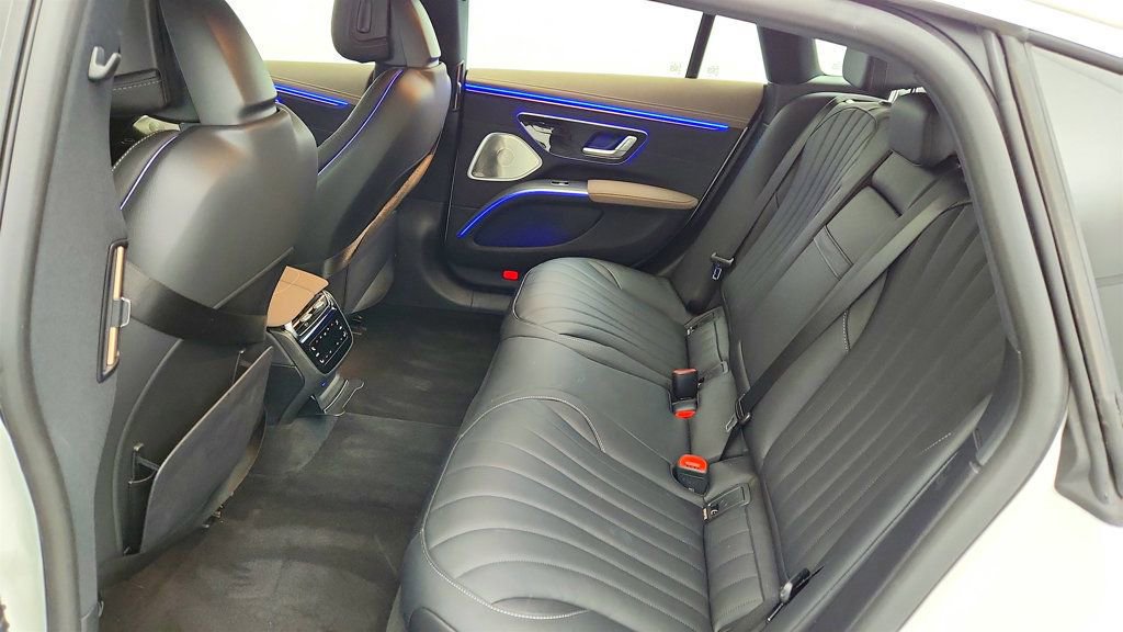 Used 2023 Mercedes-Benz EQS 580 4MATIC Sedan image 21