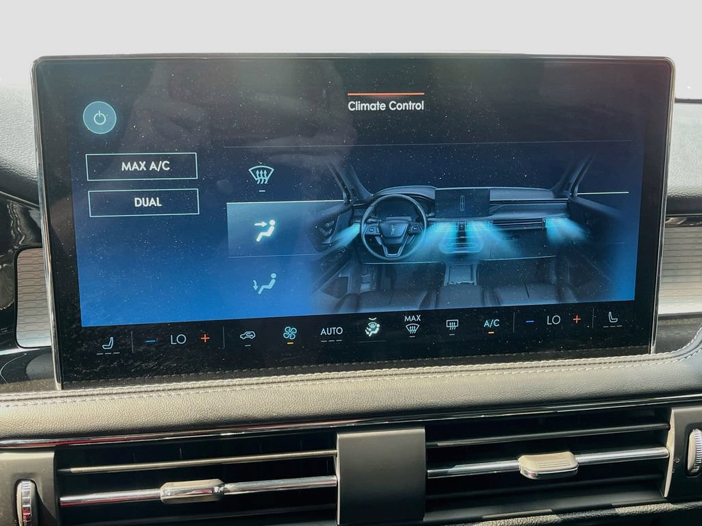 Used 2026 Lincoln Corsair Premiere AWD/4WD image 16