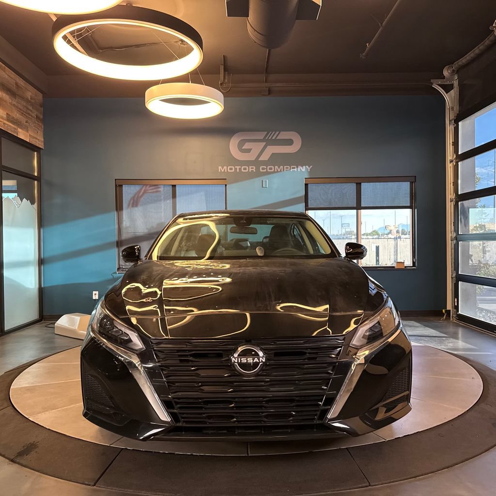Used 2024 Nissan Altima 2.5 SL AWD/4WD image 8