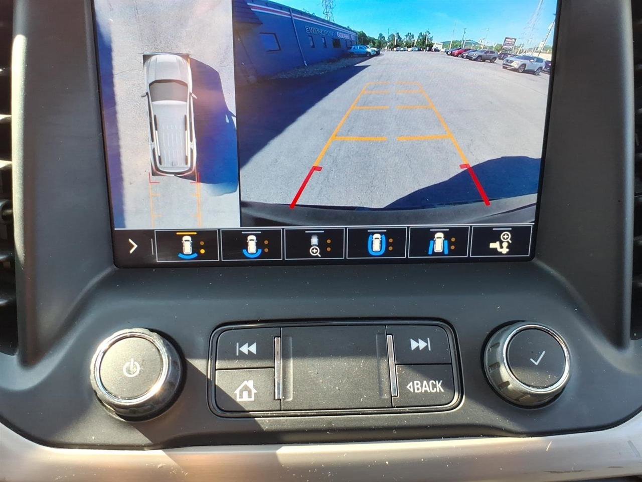 Used 2020 GMC Acadia Denali w/ Technology Package AWD/4WD image 14