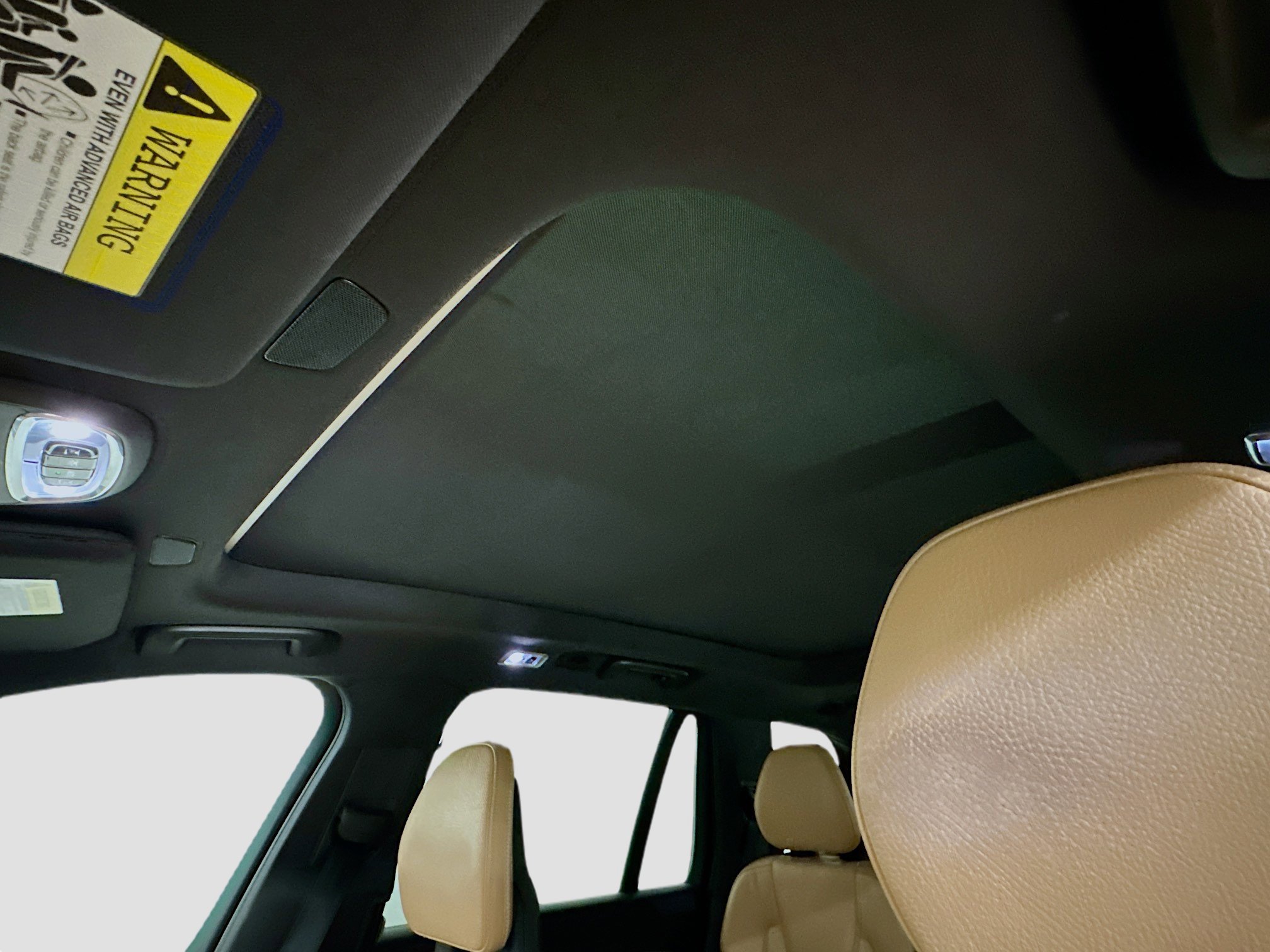 Used 2017 Volvo XC90 T6 Momentum w/ Vision Package image 27