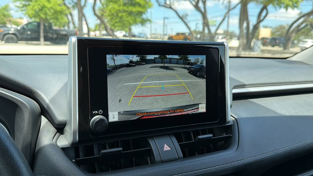 Certified 2025 Toyota RAV4 XLE image 30