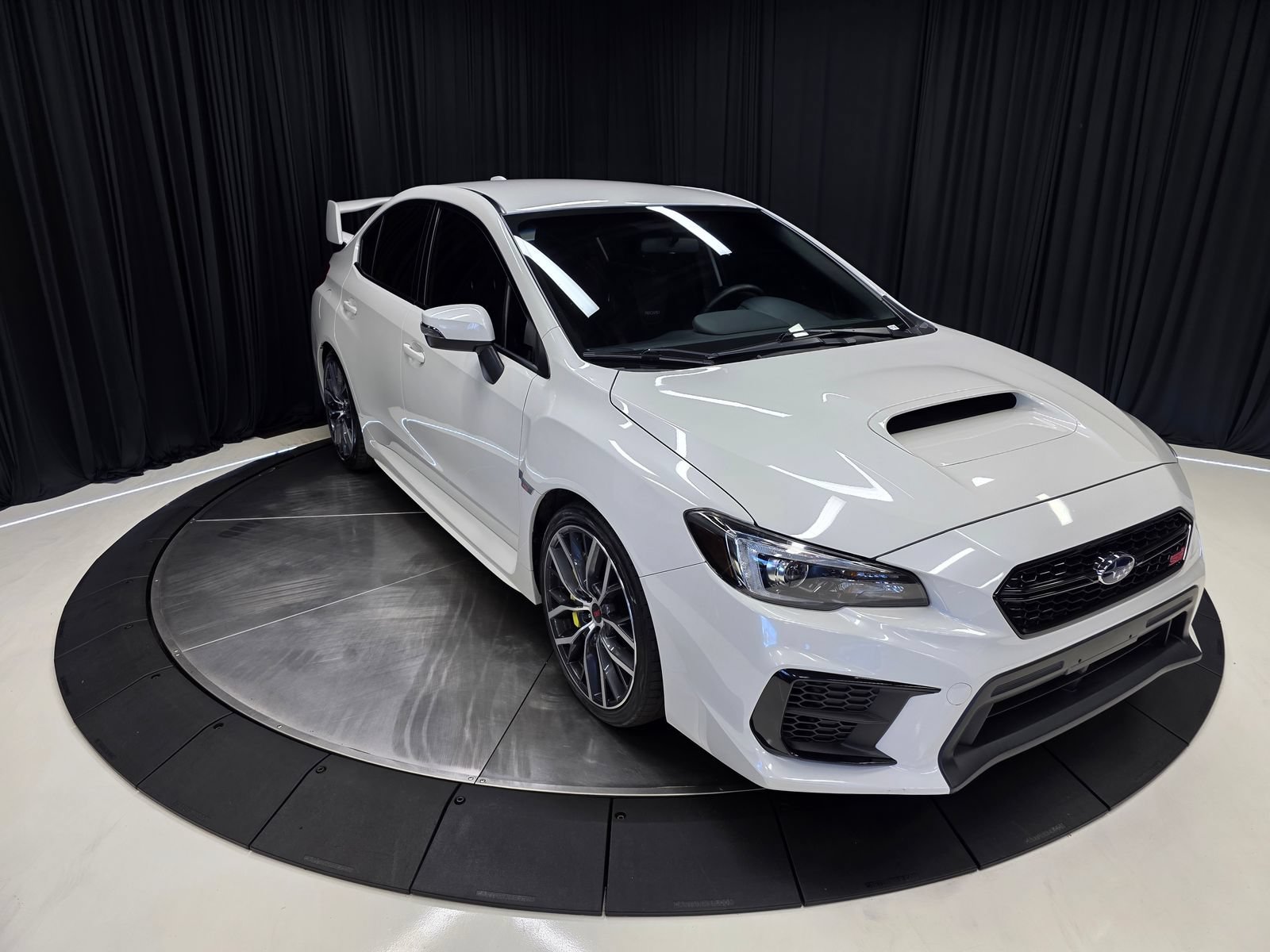 Used 2020 Subaru WRX STI AWD/4WD image 9