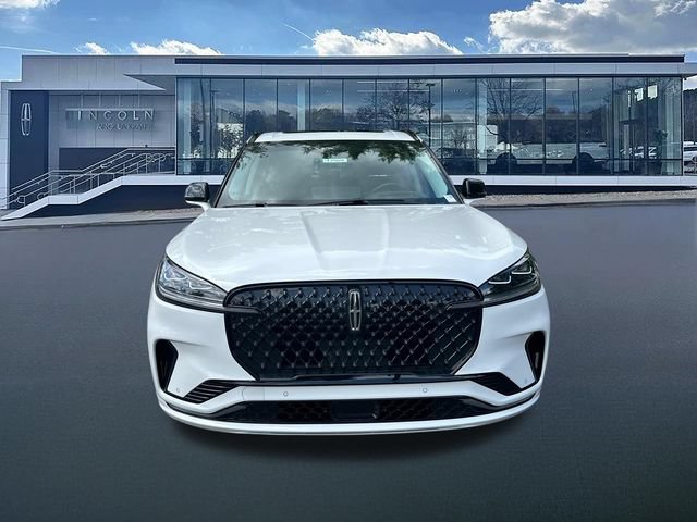 New 2025 Lincoln Aviator Reserve w/ Luxury Package RWD image 2