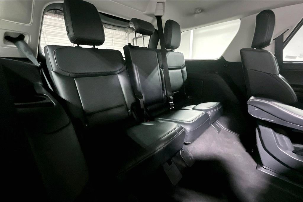 Used 2025 Ford Expedition Platinum AWD/4WD image 38